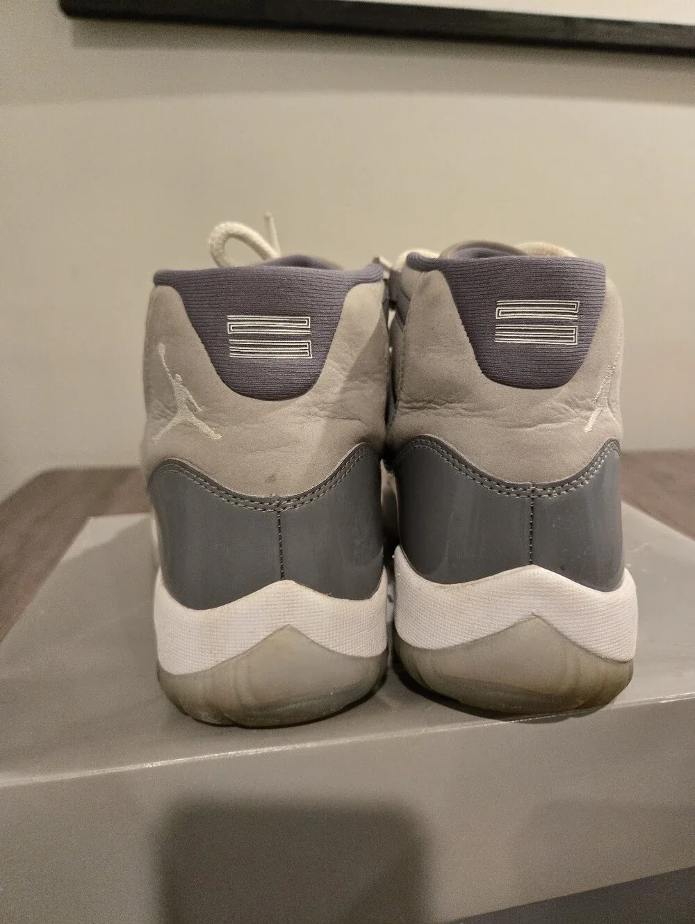 USED Nike Air Jordan 11 Retro Cool Grey Size 9